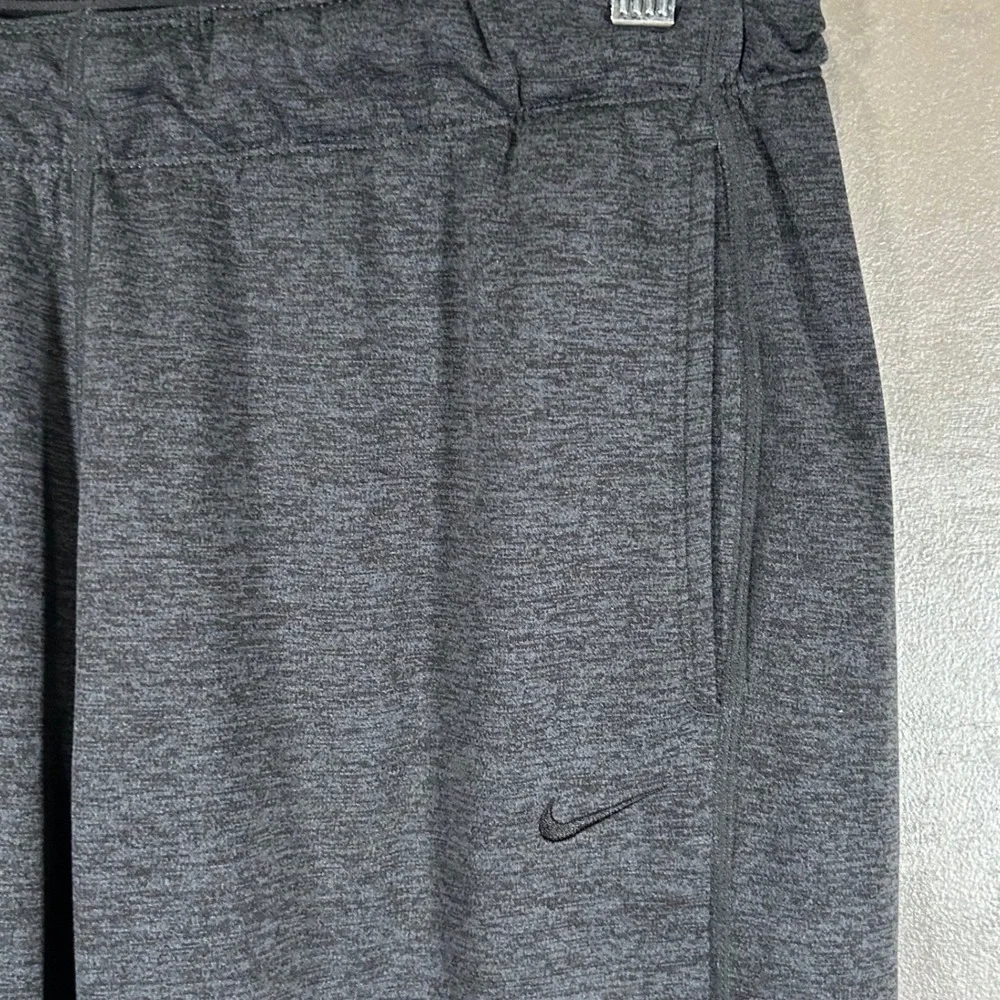 Nike Therma-FIT Mens Medium Charcoal Grey Fleece Training Pants 620335-032